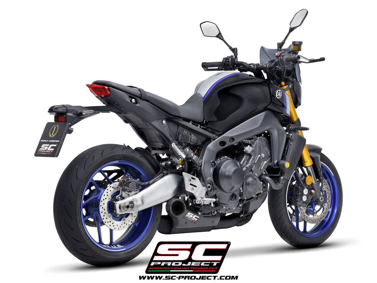 Yamaha_MT-09_my2022_Completo-Inox_MatttBlack_Euro5_STR-1_3-4Posteriore_1