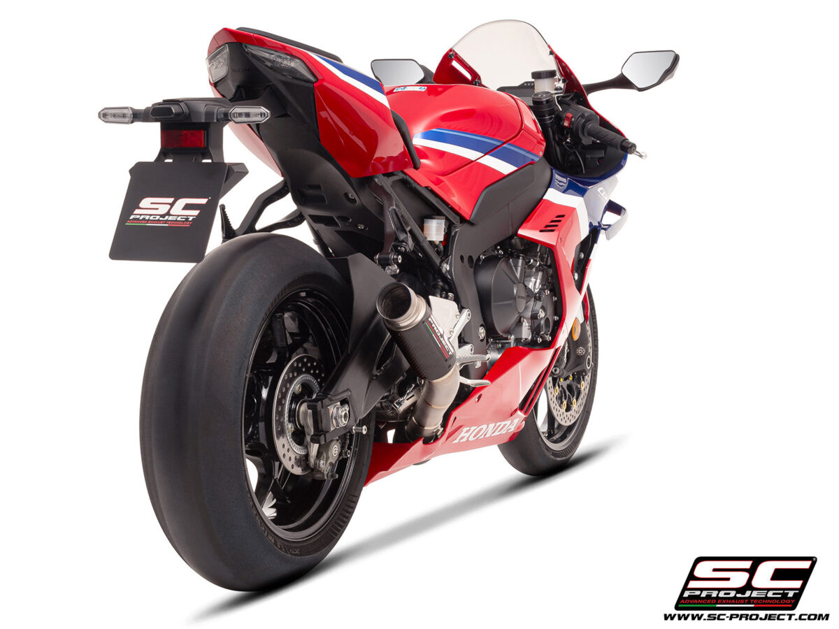 0039123_gp70-r-carbon-fibre-exhaust-with-titanium-exhaust-valve