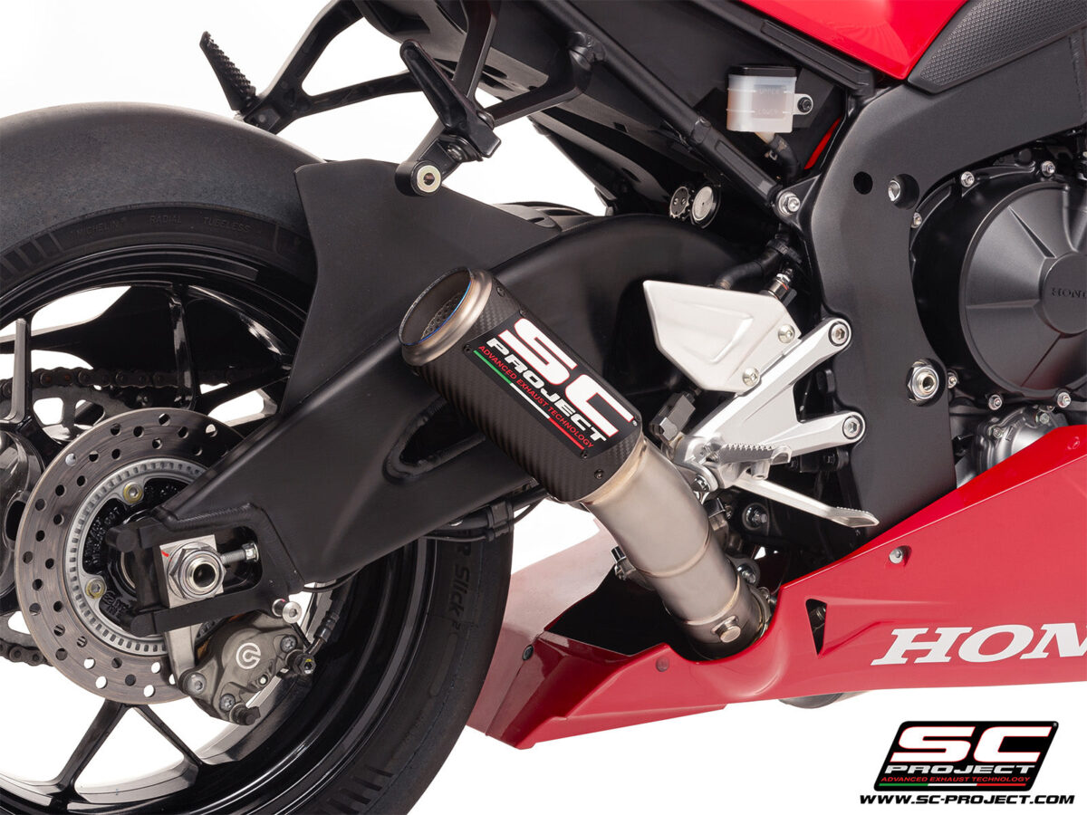 0039134_cr-t-carbon-fibre-exhaust-with-titanium-exhaust-valve