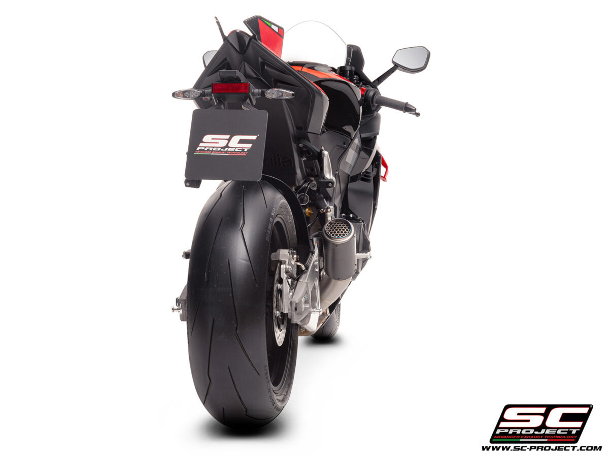 0039643_cr-t-carbon-fibre-exhaust-with-stoneguard-grid-1