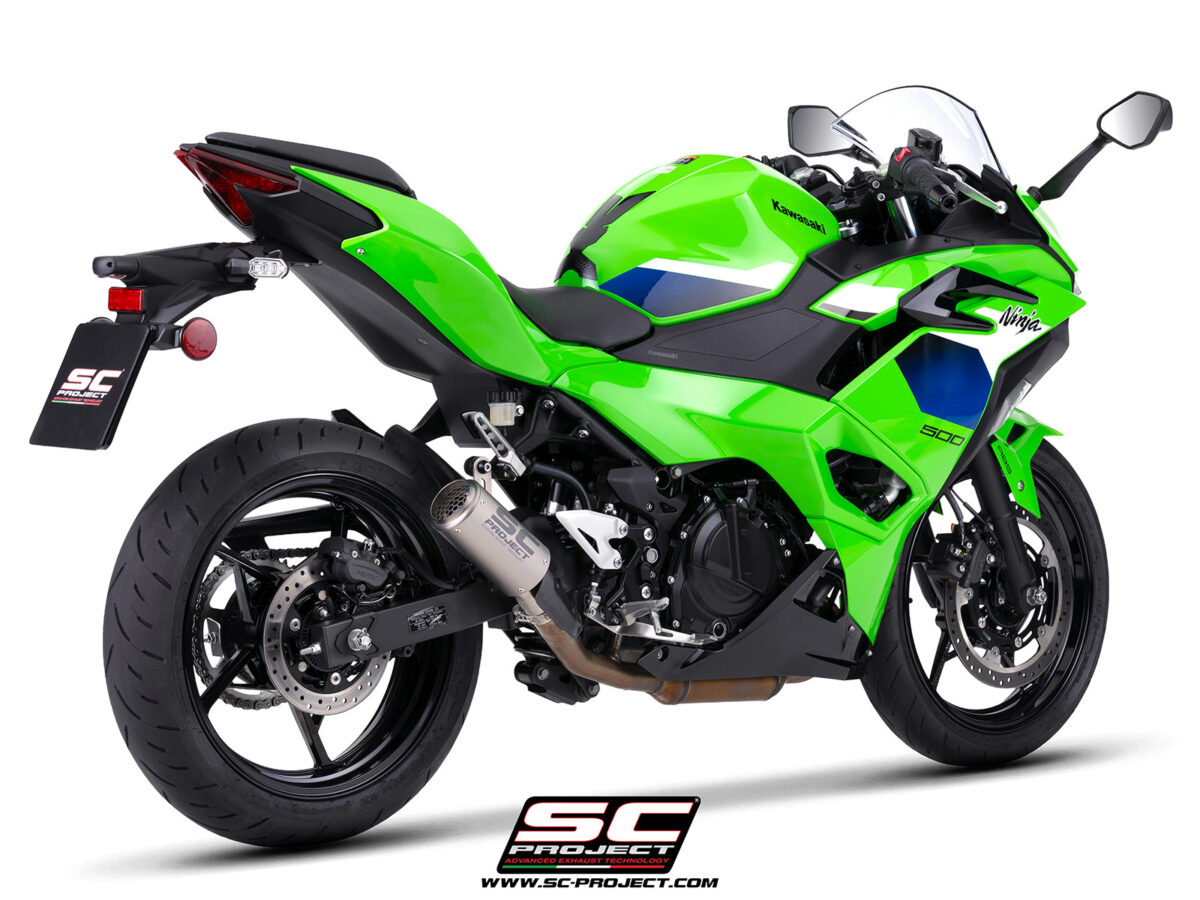 0040792_cr-t-titanium-exhaust-with-stoneguard-grid_1 0040792_cr-t-titanium-exhaust-with-stoneguard-grid_1