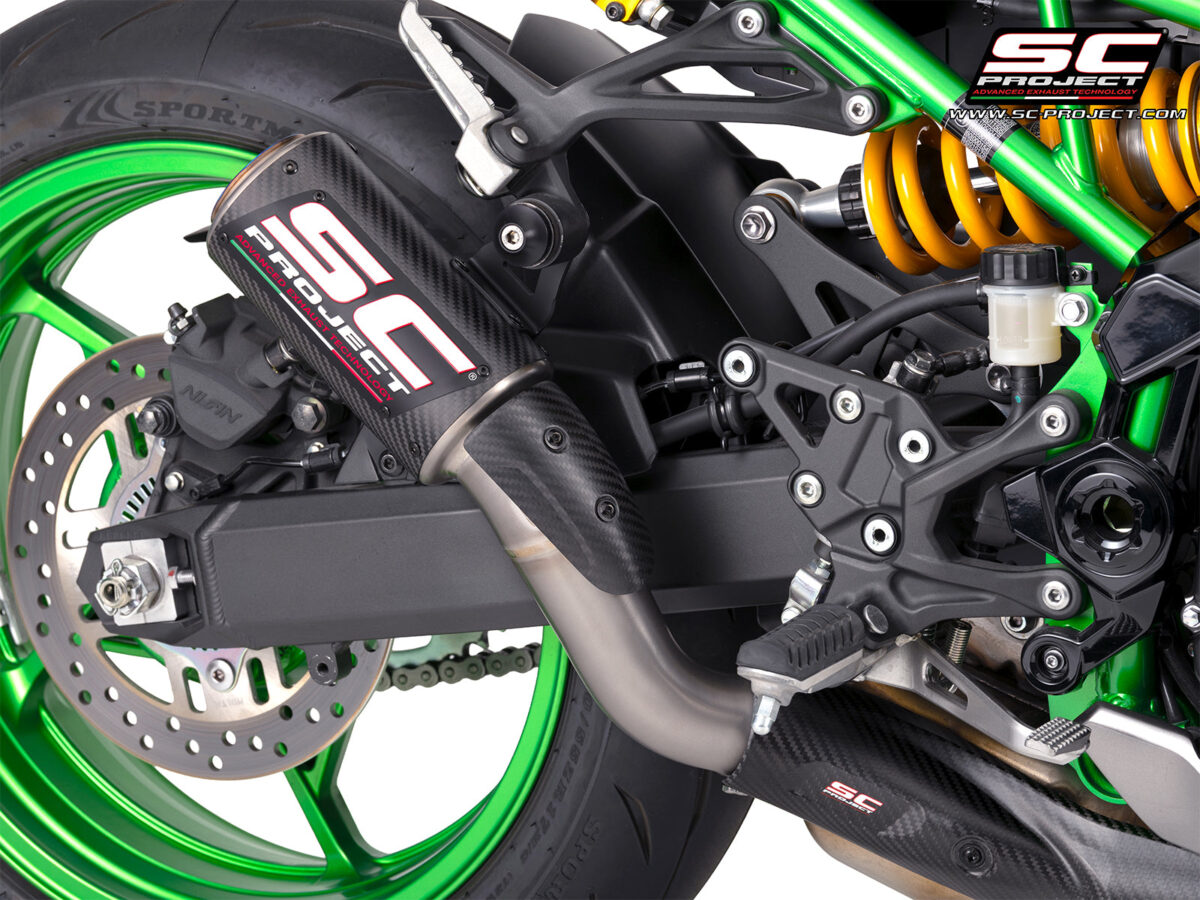 0040878_cr-t-carbon-fibre-exhaust-with-carbon-fiber-heel-guard-and-protection 0040878_cr-t-carbon-fibre-exhaust-with-carbon-fiber-heel-guard-and-protection